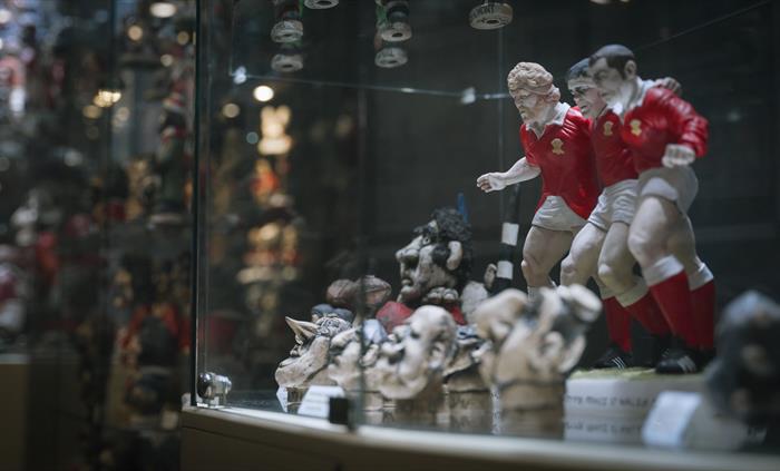 The picture shows some miscellaneous pieces in our museum.